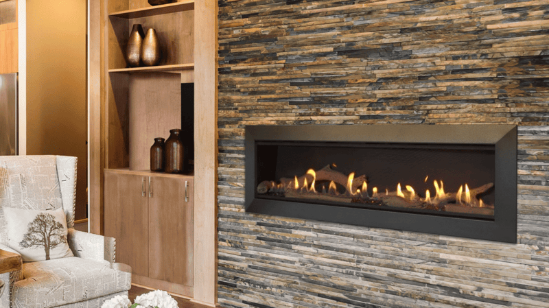 Majestic Echelon II 60 direct vent gas fireplace lit