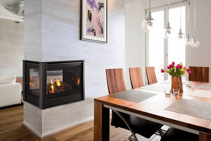 Majestic Pier 36 direct vent gas fireplace, firescreen and logs